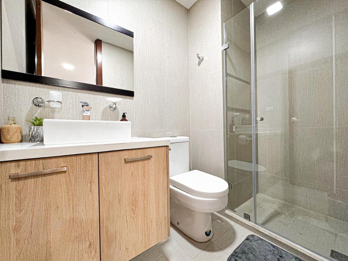 Estancia Luminica Tu Escape Perfecto Con Garaje Cuenca Exterior foto